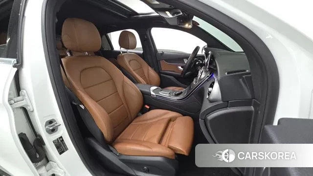 Mercedes-Benz GLC-Class X253 2021 Белый из Кореи, фото 2