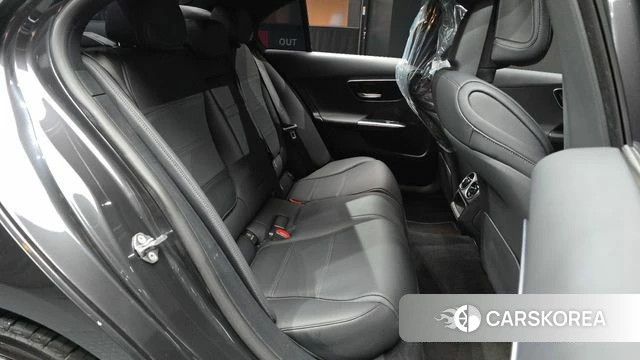 Mercedes-Benz C-Class W206 2023 Серый из Кореи, фото 2