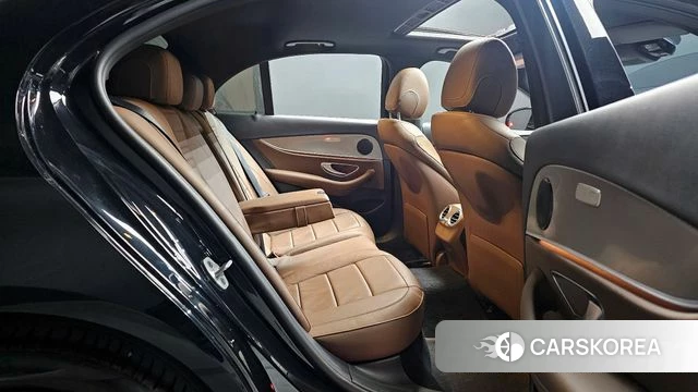 Mercedes-Benz E-Class W213 2020 Черный из Кореи, фото 2