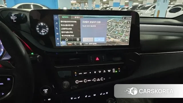 Lexus ES300h 7th generation 2023 Белый из Кореи, фото 2