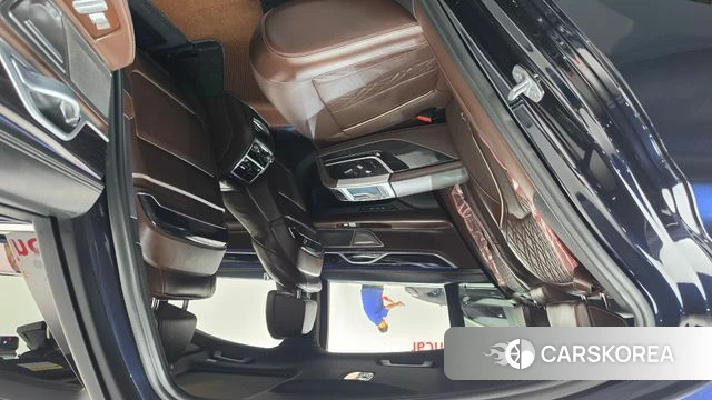 BMW 7 Series (G11) 2019 Черный из Кореи, фото 2