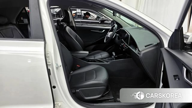 Kia Di Ol Nu Niro 2022 Белый из Кореи, фото 2
