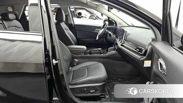 Kia Sportage 5th Generation Hybrid 2023 Черный из Кореи, фото 2