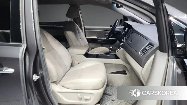 Kia All New Carnival 2018 Черный из Кореи, фото 2