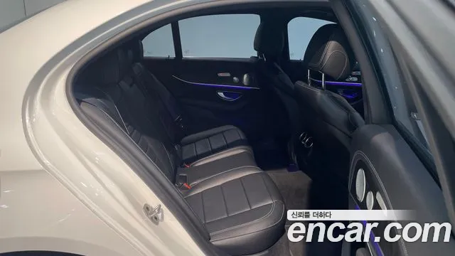 Mercedes-Benz E-Class W213 2023 Белый из Кореи, фото 2