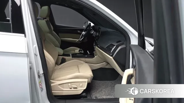 Audi Q5 (FY) 2023 Белый из Кореи, фото 2