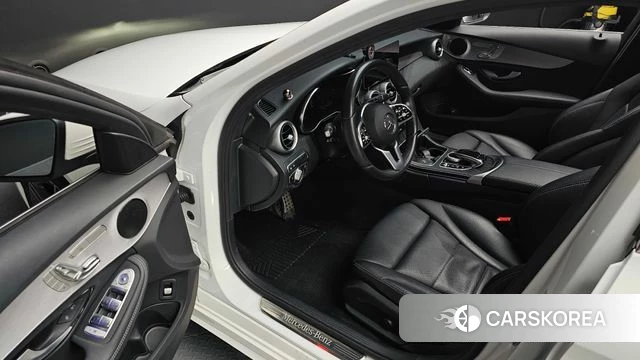 Mercedes-Benz C-Class W205 2021 Белый из Кореи, фото 2