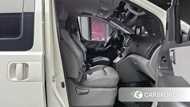 Hyundai The New Grand Starex 2020 Белый из Кореи, фото 2