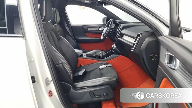 Volvo XC40 2018 Белый из Кореи, фото 2