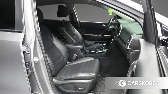 Kia Sportage The Bold 2020 Серебристо-серый из Кореи, фото 2