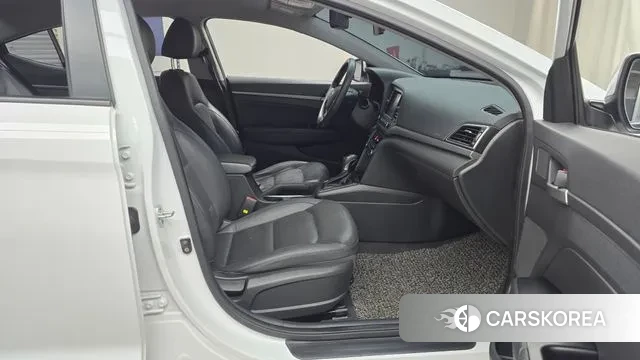 Hyundai Avante AD 2018 Белый из Кореи, фото 2