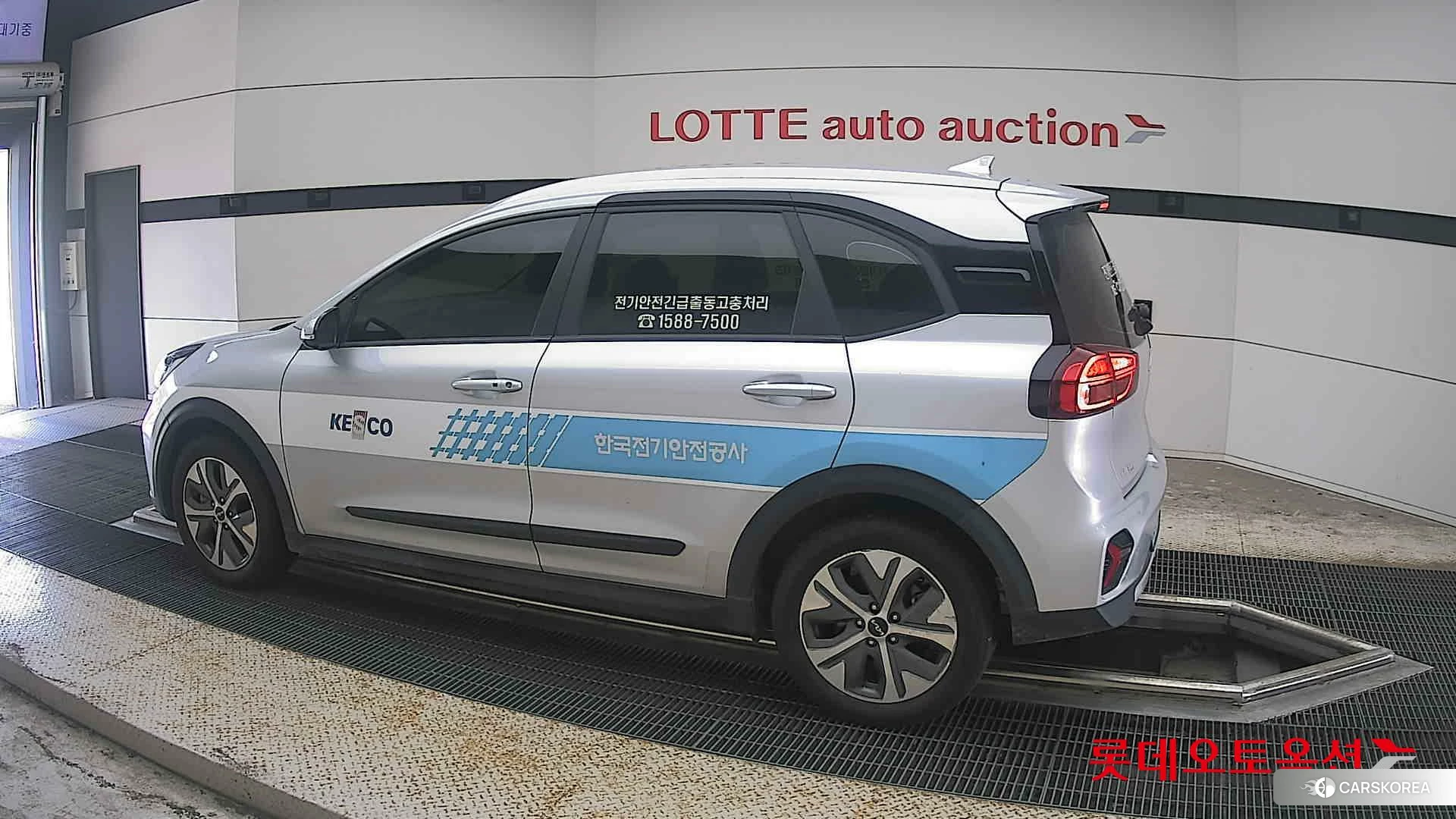 Kia Niro Plus 2023 Sparkling Silver из Кореи, фото 2