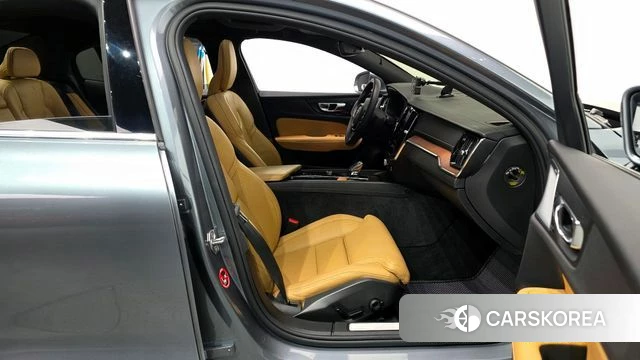 Volvo S60 3rd generation 2021 Серый из Кореи, фото 2