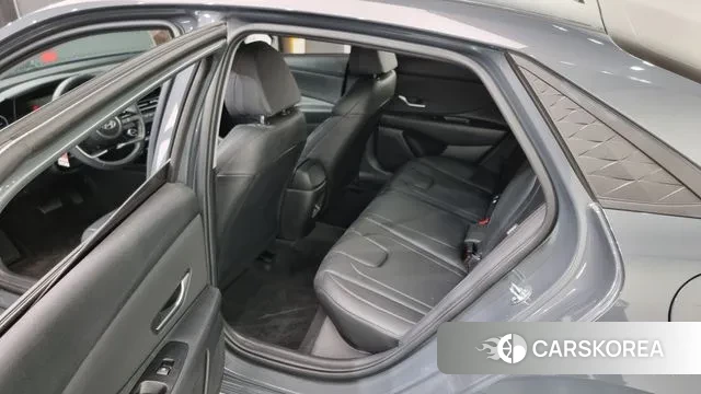 Hyundai The New Avante (CN7) 2024 Серый из Кореи, фото 2