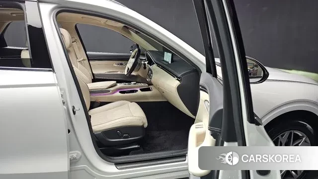 Genesis GV70 2022 Белый из Кореи, фото 2