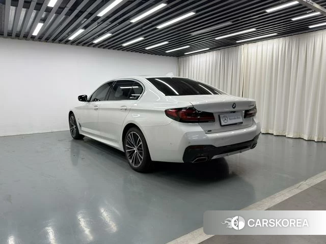 BMW 5 series 2022 Белый из Китая, фото 2