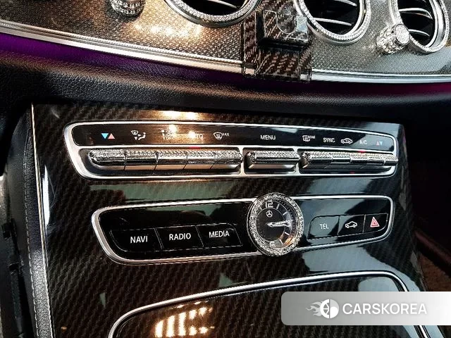 Mercedes-Benz E-Class W213 2018 Серый из Кореи, фото 2