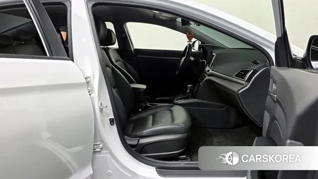 Hyundai Avante AD 2018 Белый из Кореи, фото 2