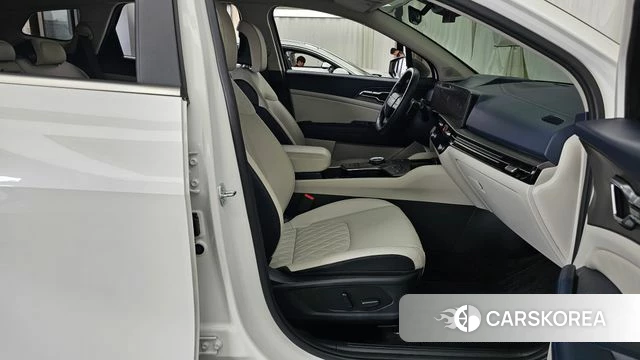Kia The New Sportage 5th Generation 2024 Белый из Кореи, фото 2