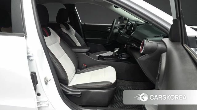 Chevrolet (GM Daewoo) Trax Crossover 2024 Белый из Кореи, фото 2