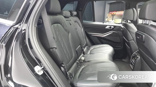 BMW X5 (G05) 2023 Черный из Кореи, фото 2