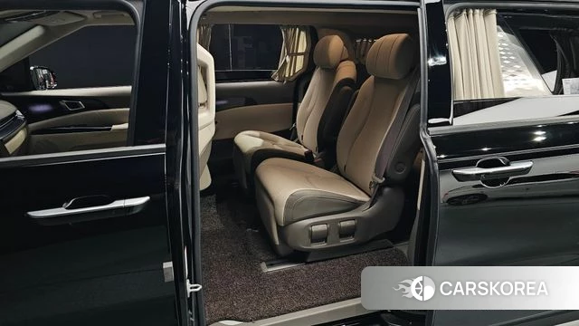 Kia Carnival 4th generation 2022 Черный из Кореи, фото 2