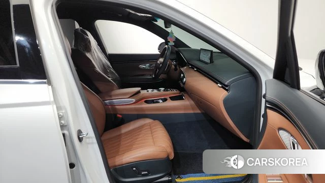 Genesis GV70 2022 Белый из Кореи, фото 2