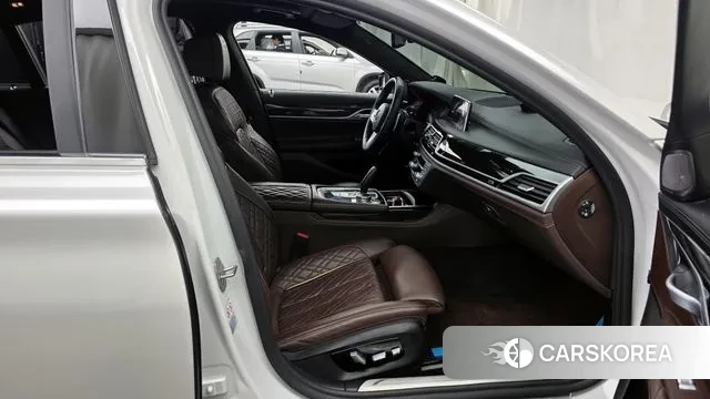 BMW 7 Series (G11) 2021 Белый из Кореи, фото 2