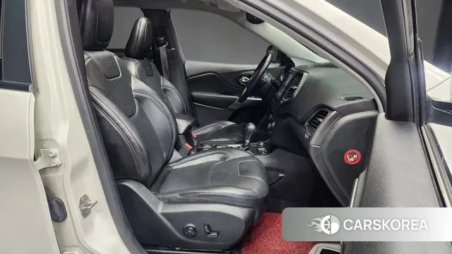 Jeep Cherokee (KL) id 2902990 из Кореи 2