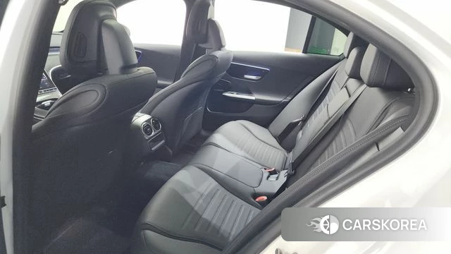 Mercedes-Benz C-Class W206 2024 Белый из Кореи, фото 2
