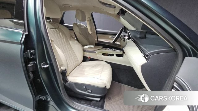 Genesis GV70 2022 Темно-зеленый из Кореи, фото 2