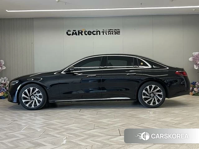 Mercedes-Benz E-class 2024 Черный из Китая, фото 2