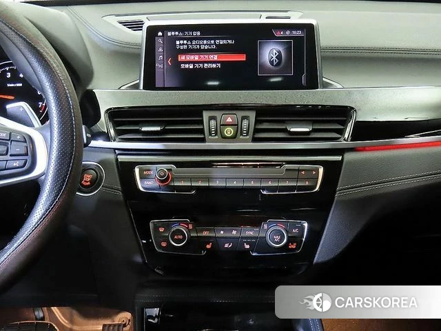 BMW X1 (F48) 2022 Белый из Кореи, фото 2