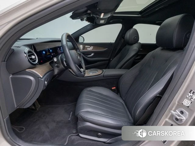 Mercedes-Benz E-Class W213 2022 Серебряный из Кореи, фото 2