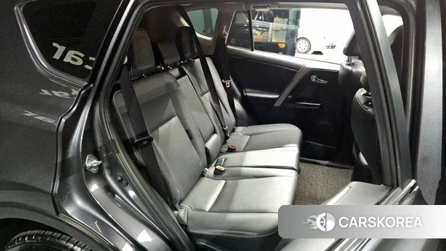 Toyota RAV4 5th Generation 2018 Серый из Кореи, фото 2