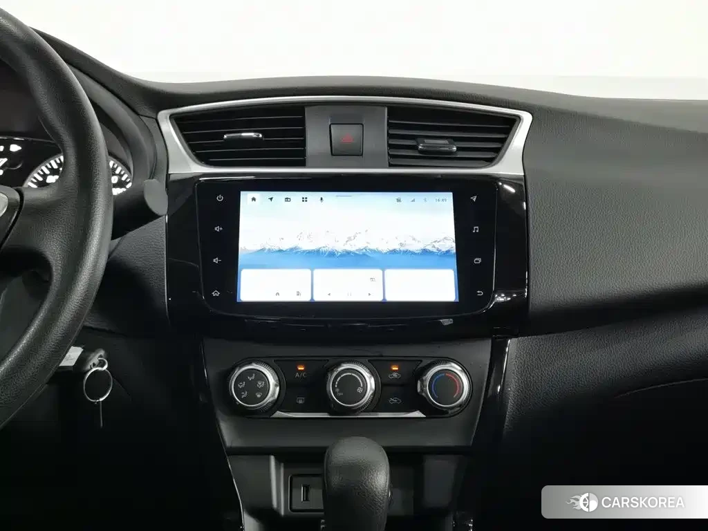 Nissan Sylphy 2023 Белый из Китая, фото 2