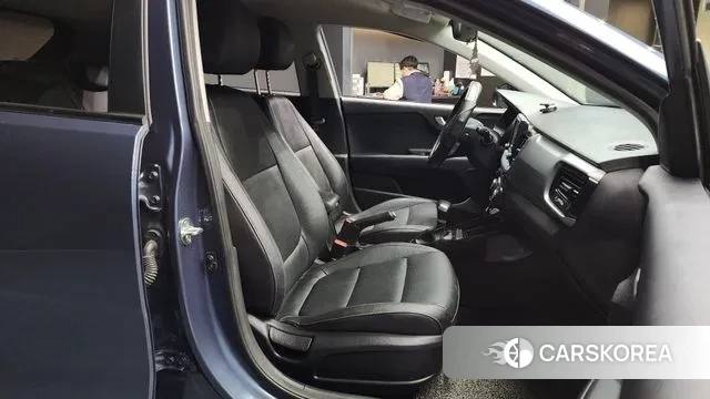 Kia Stonic 2018 Синий из Кореи, фото 2