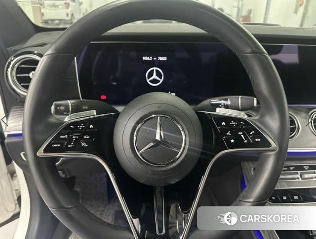 Mercedes-Benz E-Class W213 2022 Белый из Кореи, фото 2