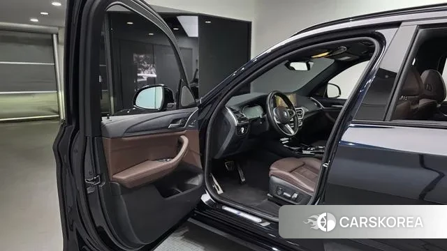 BMW iX3 2023 Черный из Кореи, фото 2