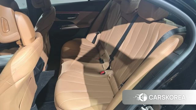 Mercedes-Benz E-Class W214 2024 Черный из Кореи, фото 2