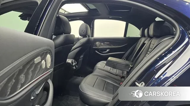 Mercedes-Benz E-Class W213 2022 Синий из Кореи, фото 2