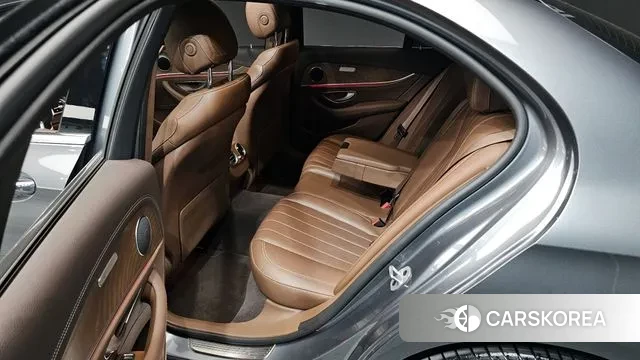 Mercedes-Benz E-Class W213 2019 Серый из Кореи, фото 2