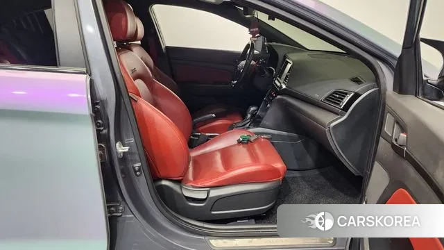 Hyundai Avante AD 2018 Светло-серебряный цвет из Кореи, фото 2