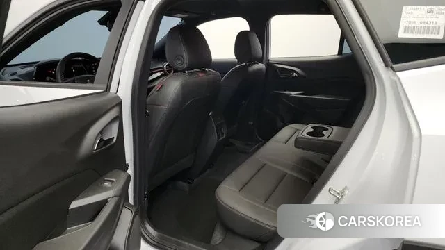 Chevrolet (GM Daewoo) Trax Crossover 2023 Белый из Кореи, фото 2