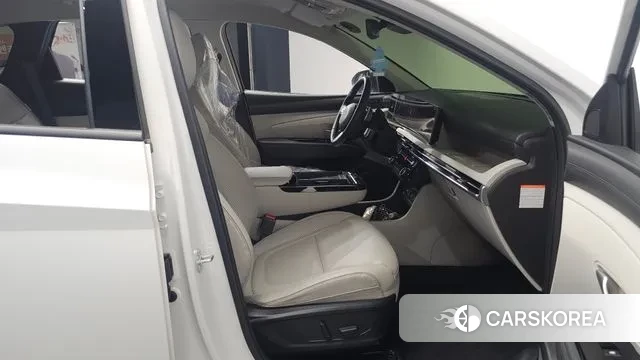 Hyundai The New Tucson Hybrid (NX4) 2024 Белый из Кореи, фото 2