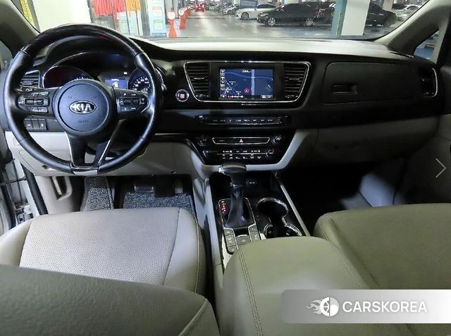 Kia The New Carnival 2018 Серебристо-серый из Кореи, фото 2