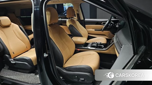 Kia Carnival 4th generation 2023 Черный из Кореи, фото 2