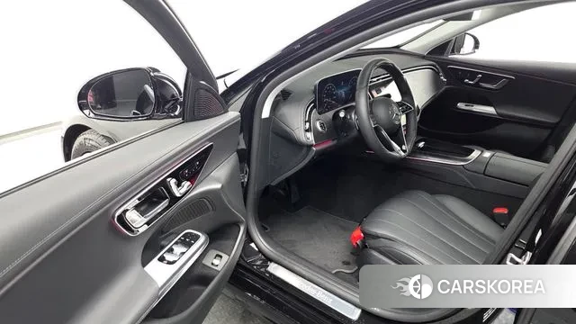 Mercedes-Benz E-Class W214 2025 Черный из Кореи, фото 2