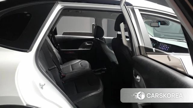 Kia Niro Plus 2022 Белый из Кореи, фото 2