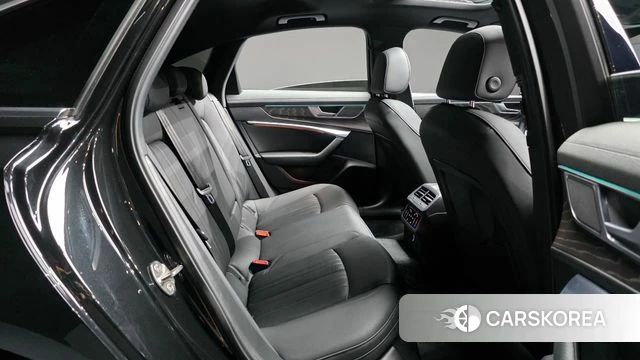 Audi A6 (C8) 2020 Черный из Кореи, фото 2